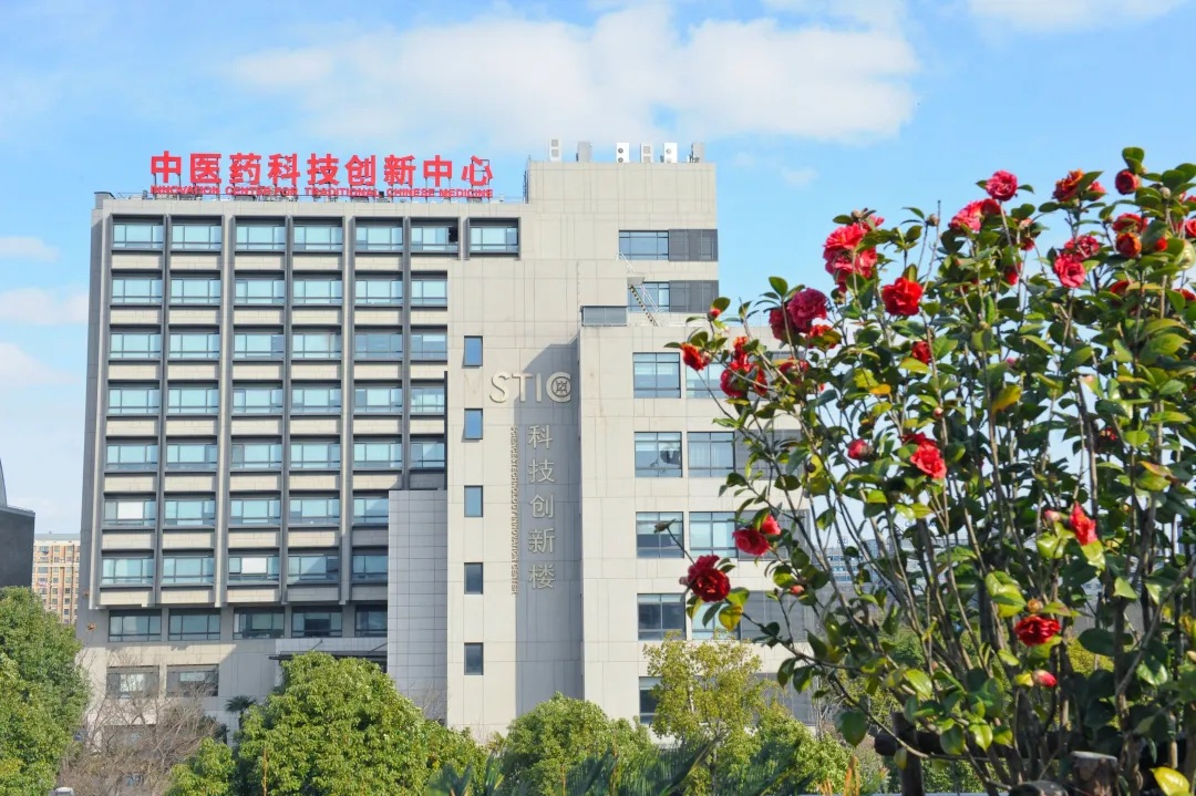 2026美加墨世界杯官网入选2025年全球前2%顶尖科学家榜单学者数居中医药高校首位